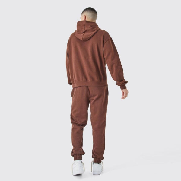 Fashion Meets Function: Trendy Tracksuits for All Occasions - Image 2