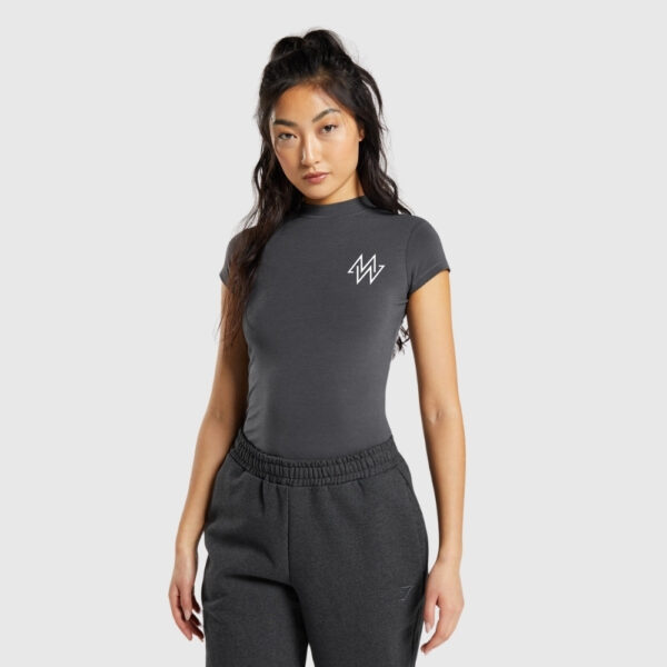 Chic & Comfy: Stylish Crop Tops for Your Workout Wardrobe