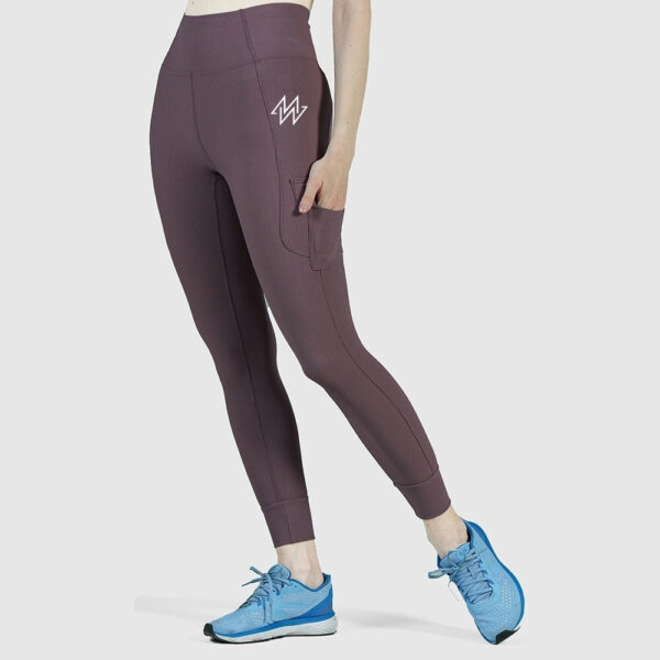 Seamless Comfort: Leggings that Move with You - Image 2