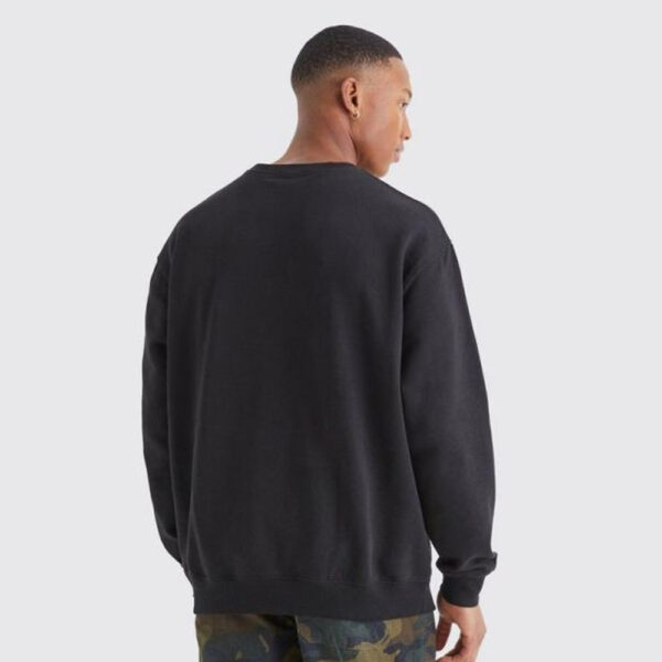 Essential Sweatshirt with a Modern Twist - Image 2